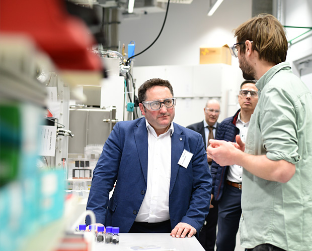 Batterietechnologien Fraunhofer ISC, Staatssekretär Herr Gotthardt